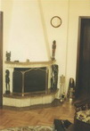 1220 Камина със сглобяемо огнище близо до Руски паметник. Облицовка от рустик от врачански камък и плотове и настилка от червен гранит "Капустино".