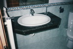 2208 Плота в банята на модерна къща в Мало бучино.